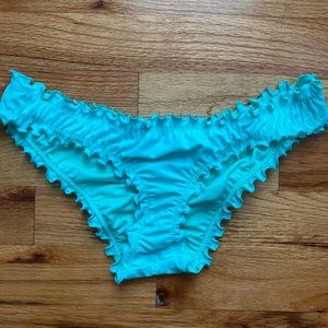 ruffled bikini bottoms